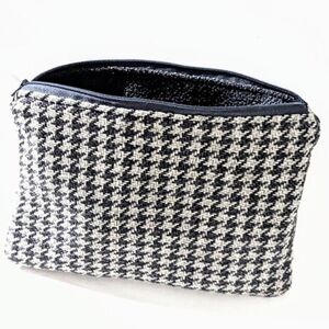 Houndstooth Gray Clutch